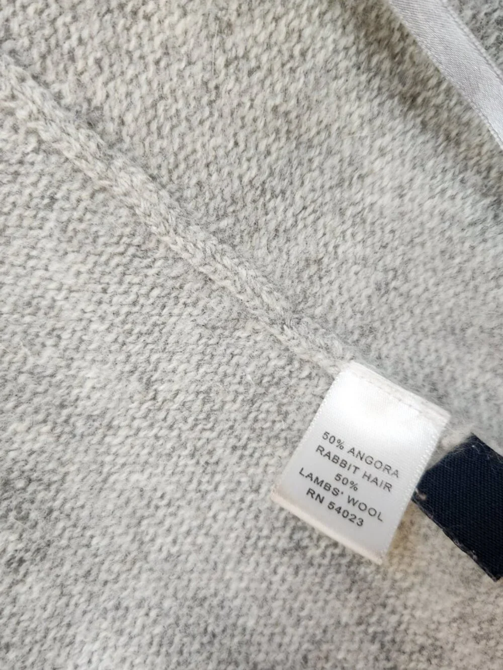 Banana Republic Angora Lambs wool grey cardigan M - Picture 3 of 4